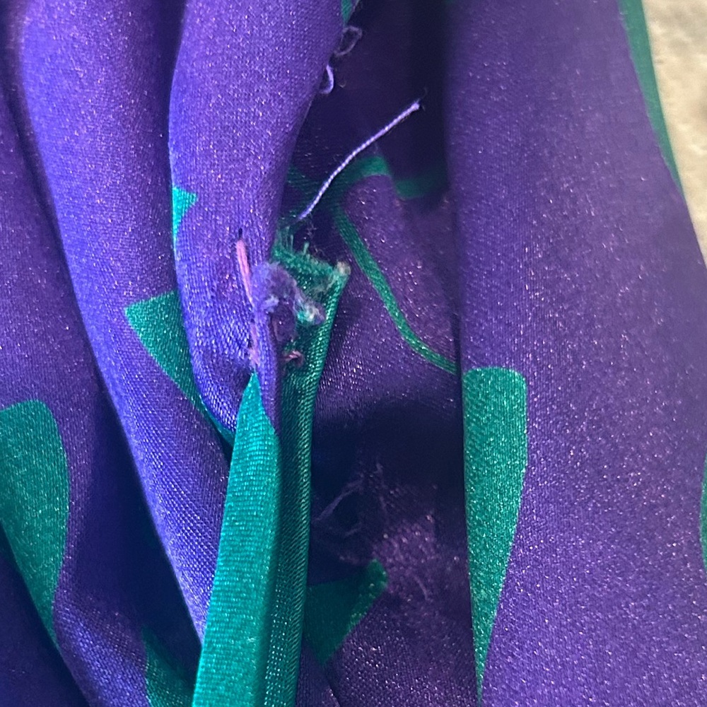Vtg Victorias Secret Purple Green Satin Sleep Robe Long Sleeve Size M/L - Picture 11 of 15